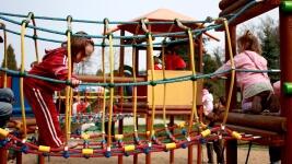 děti park children-3698745 1280